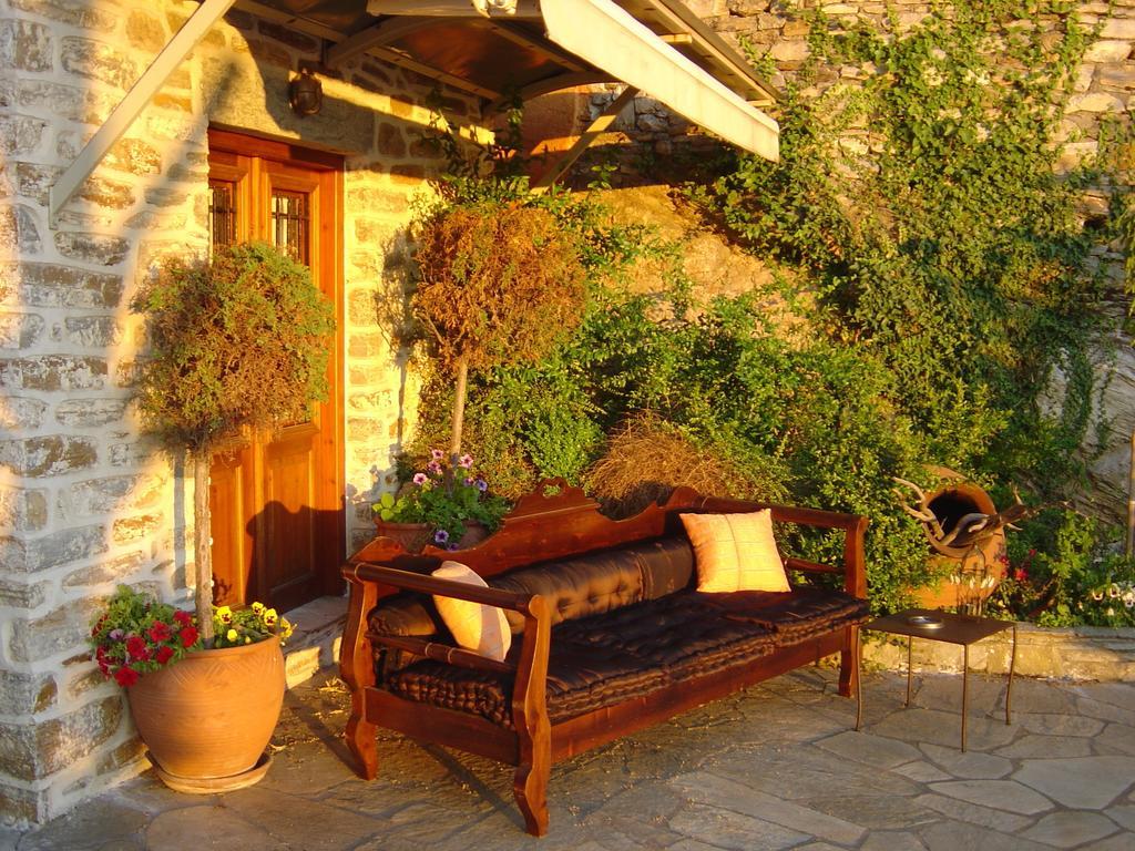 Vogiatzopoulou Guesthouse Агиос-Георгиос-Нилиас Экстерьер фото